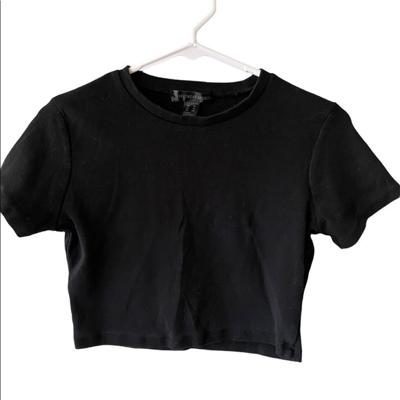 Streetwear Society Tops - Streetwear Society Cropped Short Sleeve Black Tee, Size XL